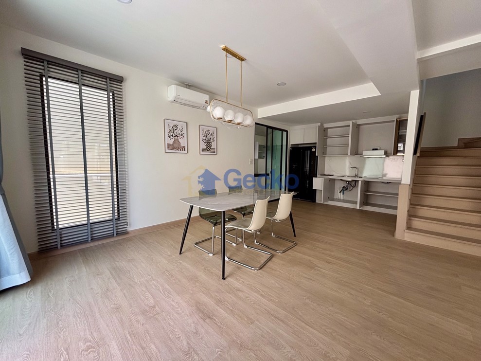 4 Bedrooms House in Engel Haus  Bang Lamung H012641 (Photo 3)