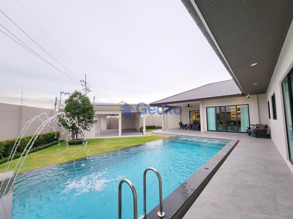 4 Bedrooms House  East Pattaya H012646 (Photo 4)