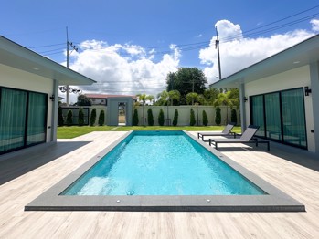 4 Bedrooms House  Huay Yai H011980