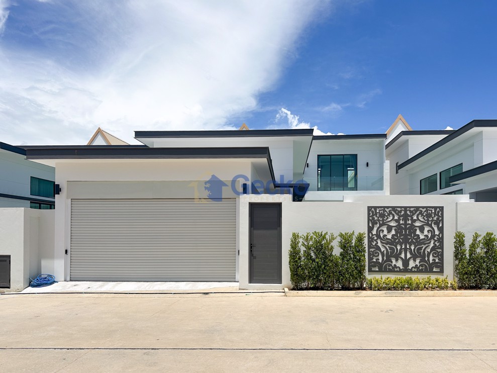 3 Bedrooms House in Layan Residence  East Pattaya H012648 (Photo 2)