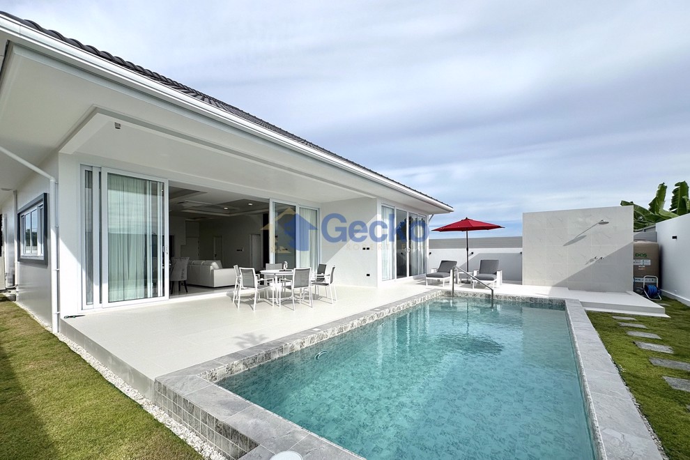 3 Bedrooms House in Huay Yai Park Villas  Huay Yai H012650 (Photo 2)