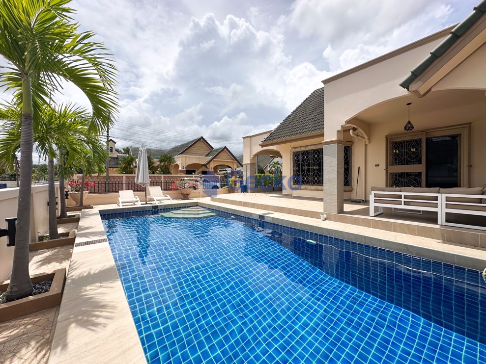 3 Bedrooms House in Natheekarn Park View  East Pattaya H012652 (Cover Photo)
