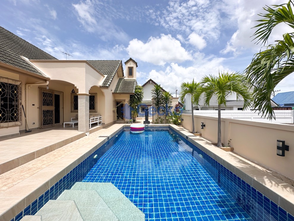 3 Bedrooms House in Natheekarn Park View  East Pattaya H012652 (Photo 3)