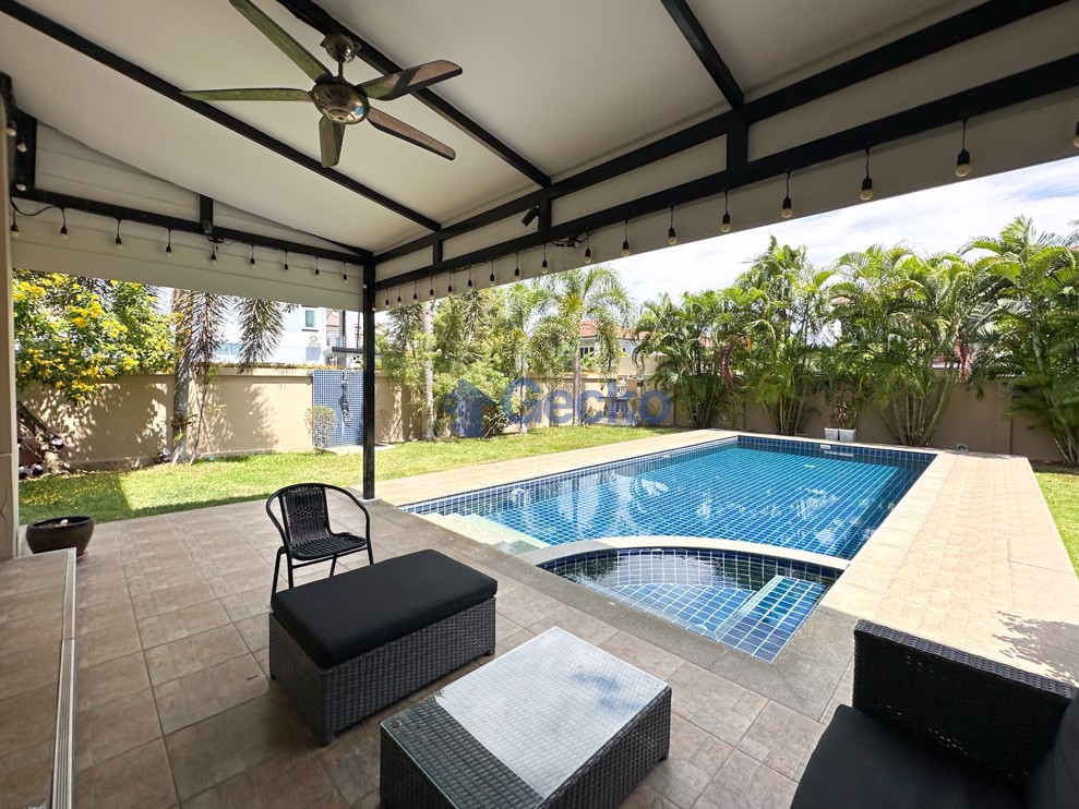4 Bedrooms House in Lakeside Court 5  East Pattaya H012665 (Photo 4)