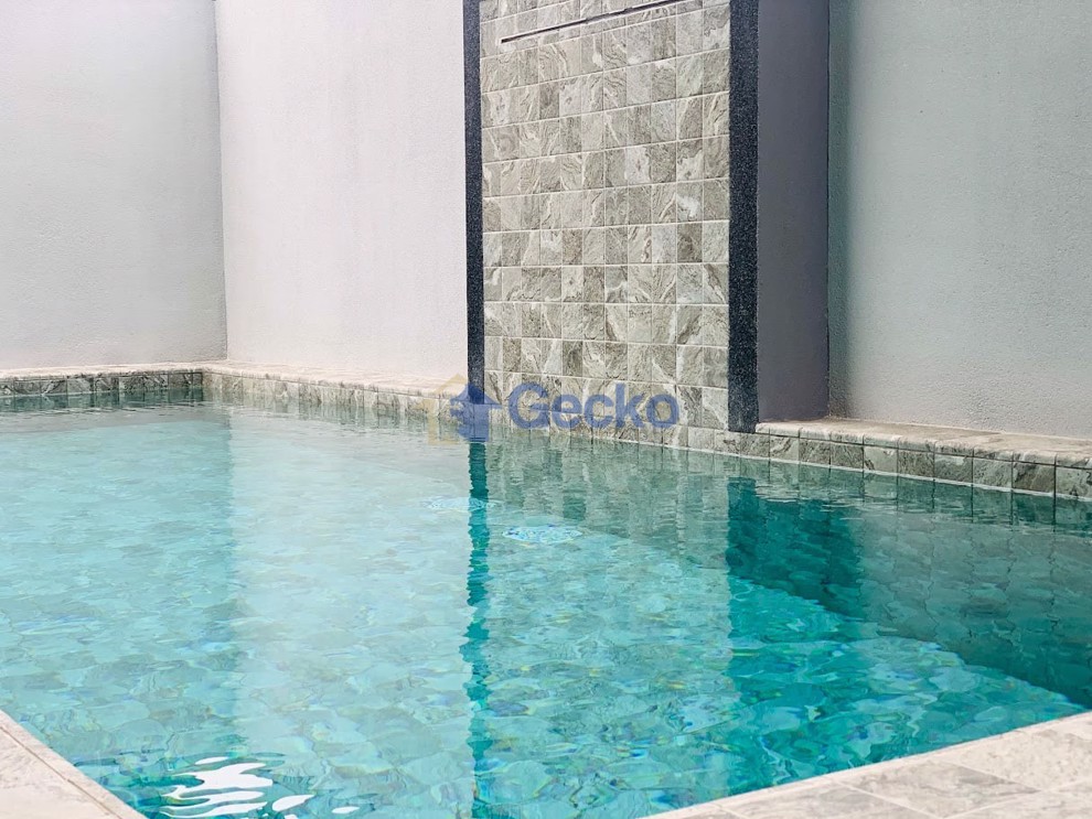 3 Bedrooms House in Uraiwan Park View  East Pattaya H012693 (Photo 1)