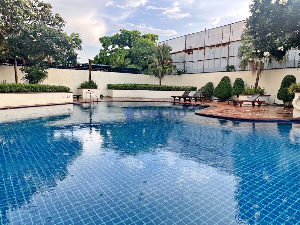 3 Bedrooms Condo in Panchalae Jomtien C012704 (Cover Photo)