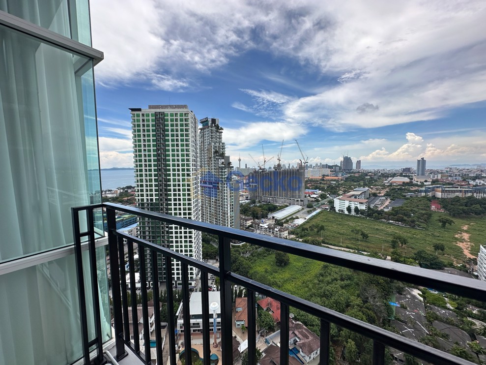 1 Bedroom Condo in The Twin Towers  Jomtien C012718 (Cover Photo)