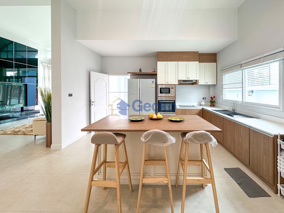 3 Bedrooms House in Patta Prime  East Pattaya H012729 (Photo 3)
