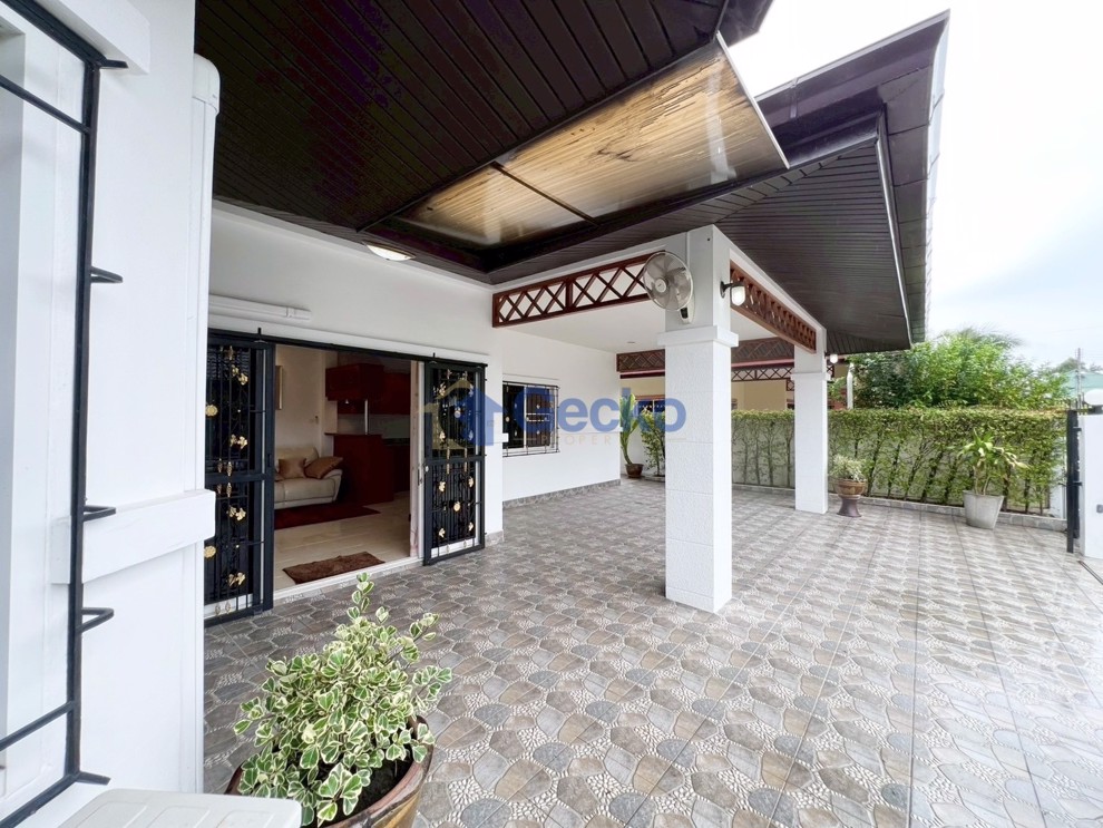 3 Bedrooms House in Green Field Villa 1  East Pattaya H012731 (Photo 2)