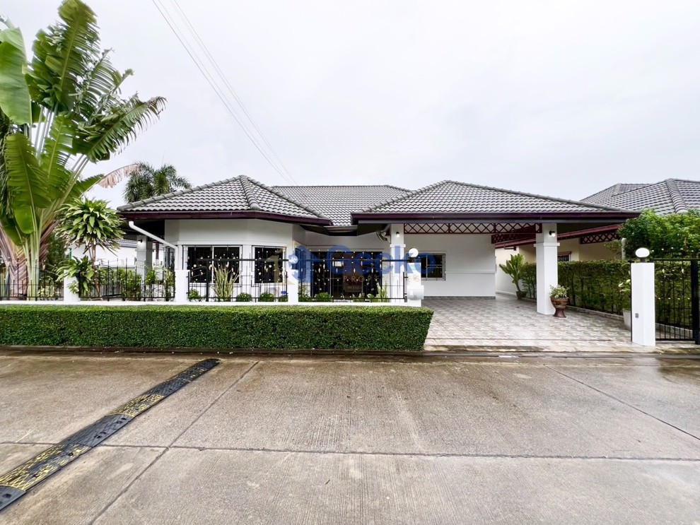 3 Bedrooms House in Green Field Villa 1  East Pattaya H012731 (Cover Photo)
