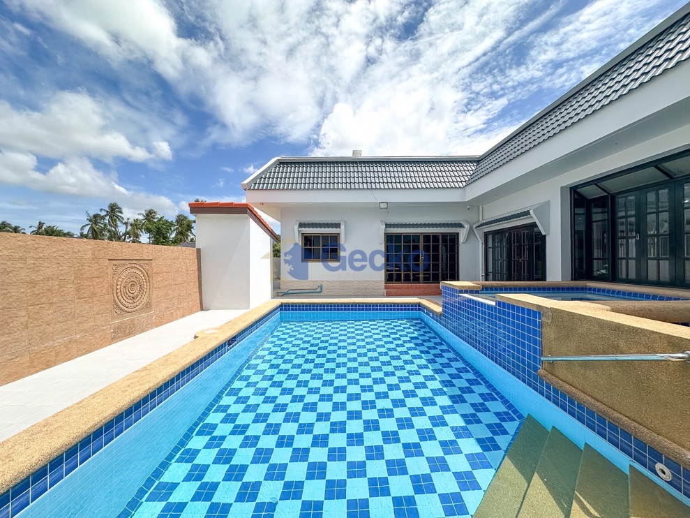 5 Bedrooms House in The Regent Estate Village  East Pattaya H012736 (Photo 2)