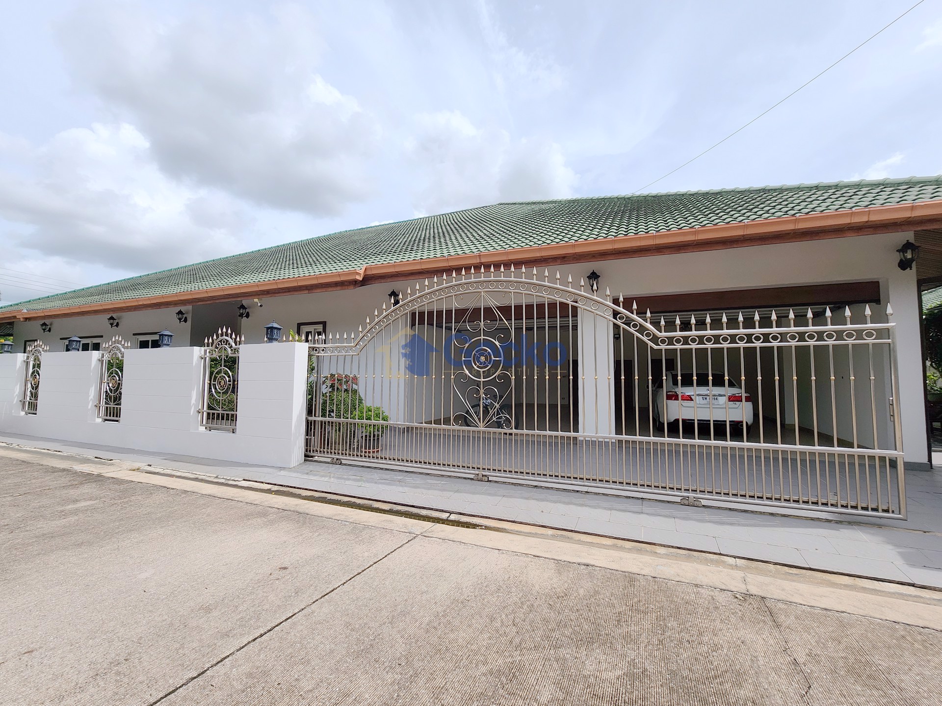 4 Bedrooms House in SP Village 3 East Pattaya H012745 for rent in East Pattaya