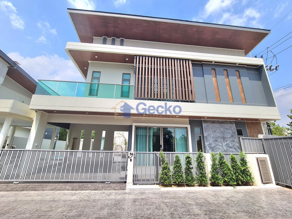 5 Bedrooms House in 98 Lake Ville Mabprachan  East Pattaya H010959 (Photo 1)