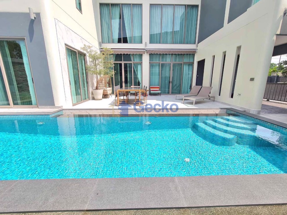 5 Bedrooms House in 98 Lake Ville Mabprachan  East Pattaya H010959 (Cover Photo)
