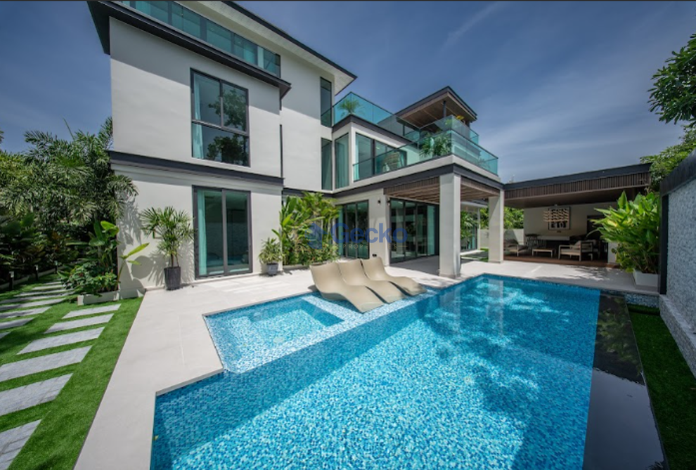 6 Bedrooms House in Nagawari  Na Jomtien H012766 (Cover Photo)