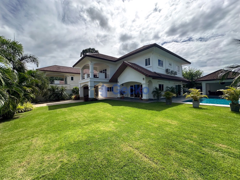 5 Bedrooms House in Siam Gardens  East Pattaya H012619 (Cover Photo)