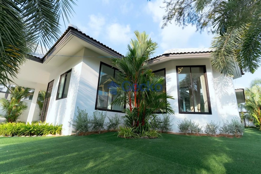 4 Bedrooms House in Nibbana Shade  East Pattaya H011542 (Photo 2)