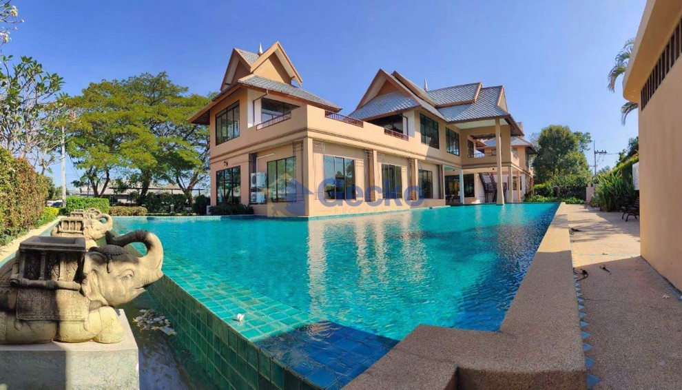 4 Bedrooms House in Nibbana Shade  East Pattaya H011542 (Photo 1)