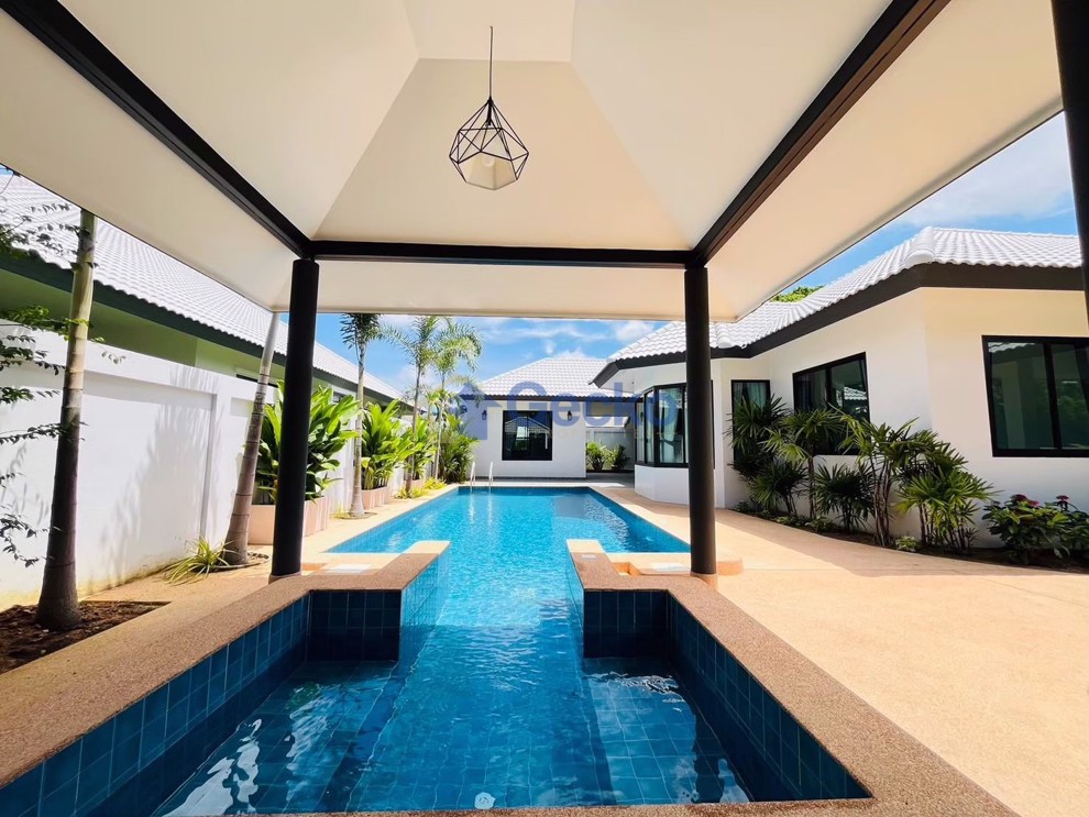 4 Bedrooms House in Nibbana Shade  East Pattaya H011540 (Photo 2)