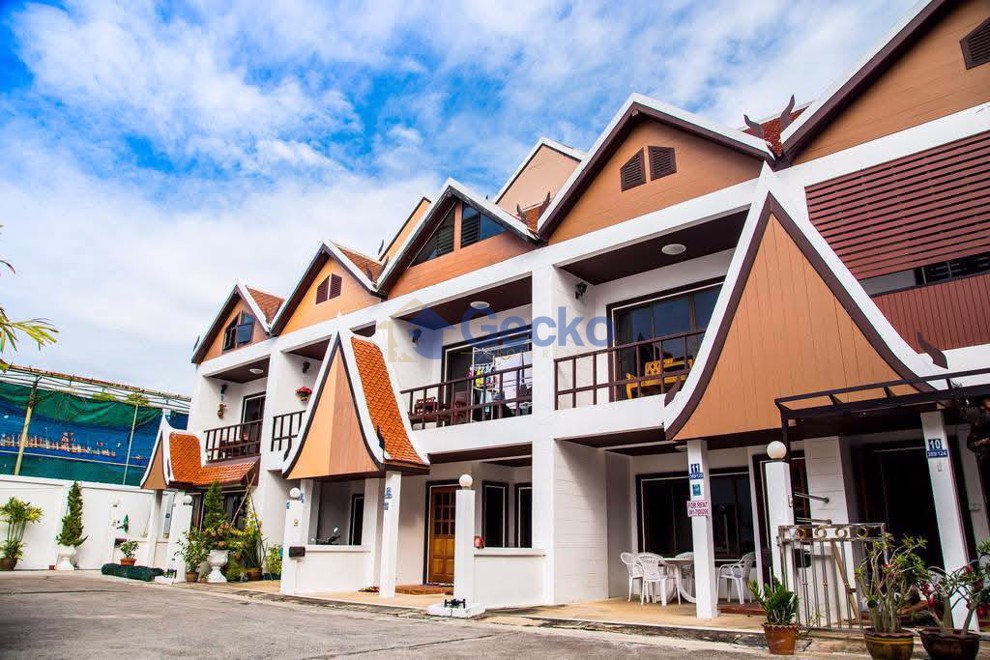 5 Bedrooms House in Corrib Village  Pratumnak H012788 (Cover Photo)