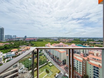 Studio Condo in The Riviera Monaco Pattaya Na Jomtien C012803