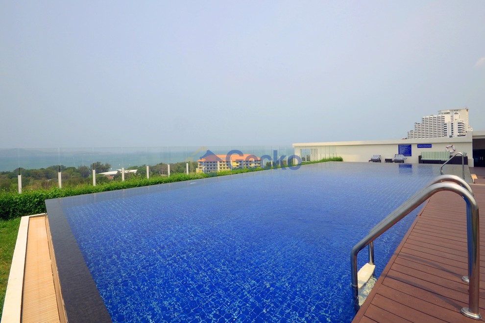 2 Bedrooms Condo in The Elegance Pratumnak C012813 (Photo 1)