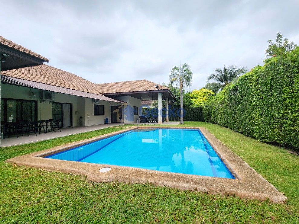 5 Bedrooms House in Laurel Park  East Pattaya H012240 (Cover Photo)