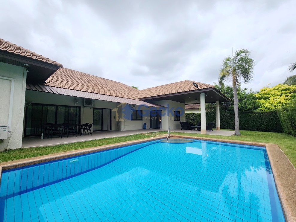 5 Bedrooms House in Laurel Park  East Pattaya H012240 (Photo 1)