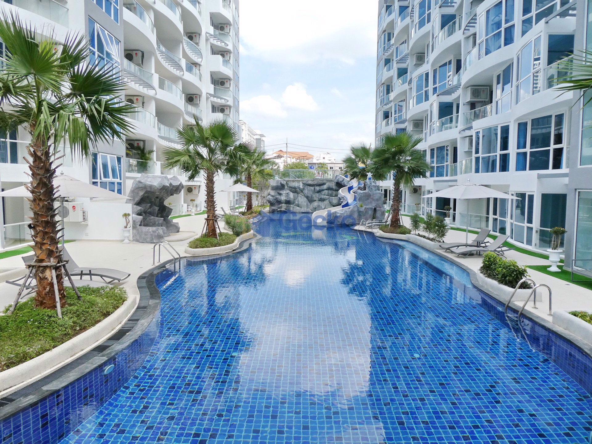 1 Bedroom Condo in Grand Avenue Residence Central Pattaya C012817