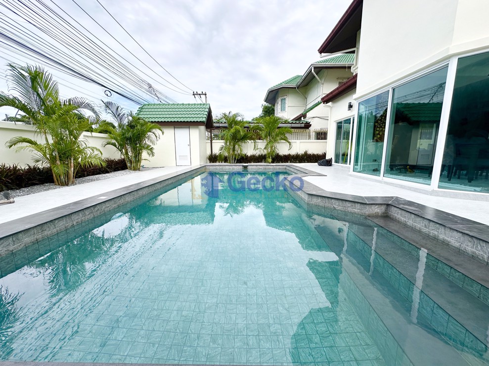5 Bedrooms House in Green Field Villa 1  East Pattaya H012819 (Photo 4)