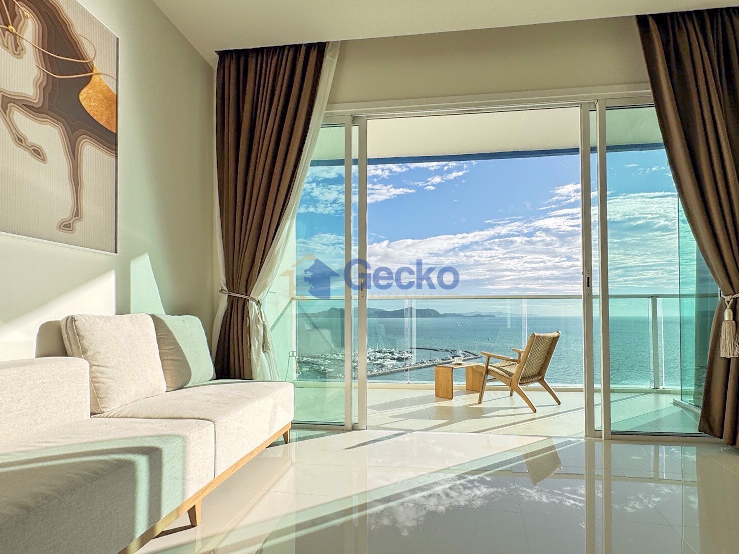 1 Bedroom Condo in Movenpick Residences & Pool Villas Na Jomtien C012840