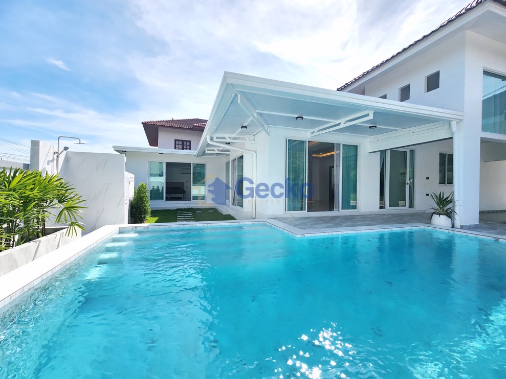 3 Bedrooms House in Park Village  East Pattaya H012837 (Photo 1)