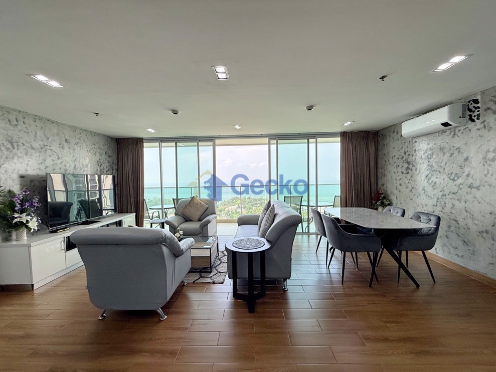 2 Bedrooms Condo in The View Cozy Beach Pratumnak C009923 (Photo 2)