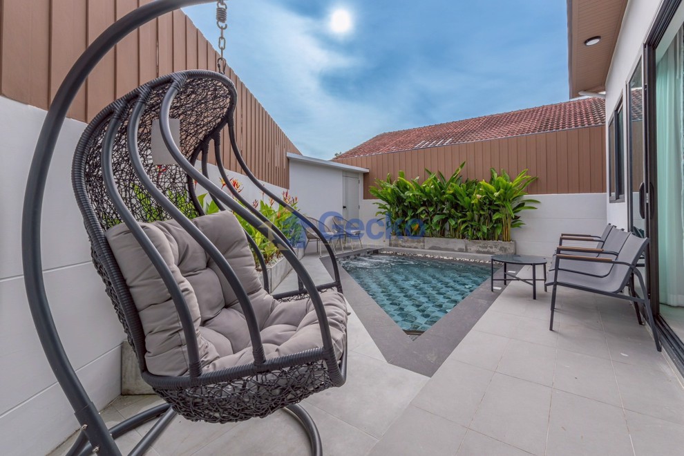 3 Bedrooms House  Central Pattaya H012857 (Photo 1)