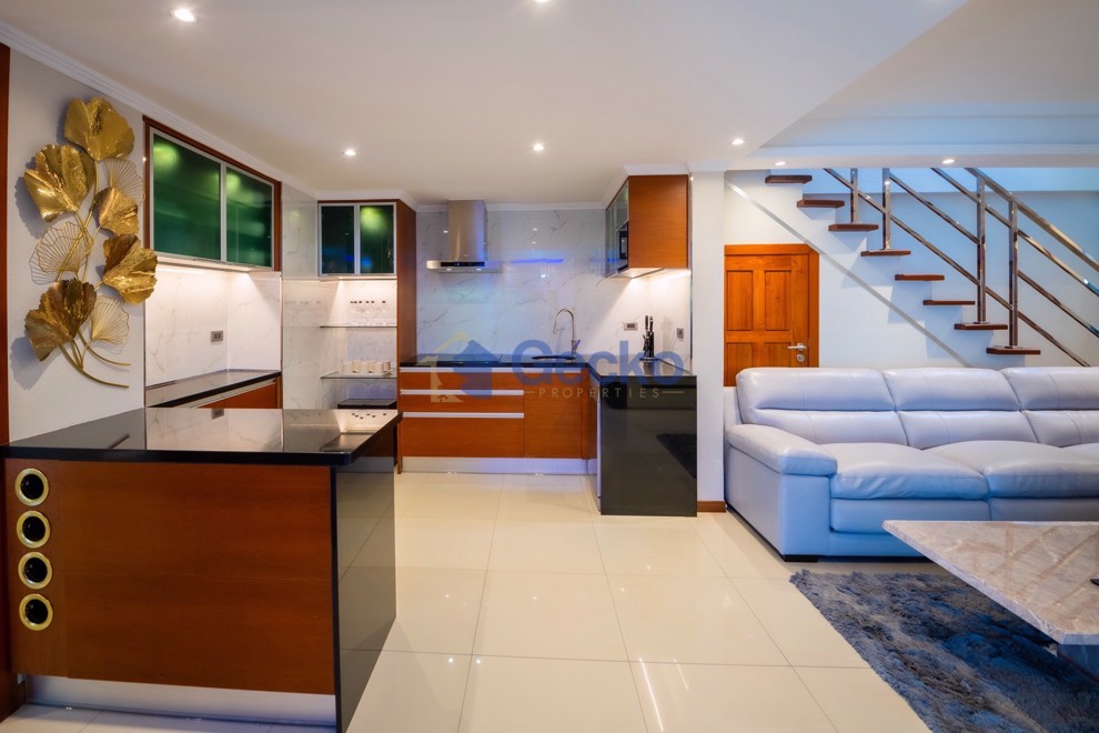 4 Bedrooms House in Chateau Dale Tropical Villa  Jomtien H012864 (Photo 2)