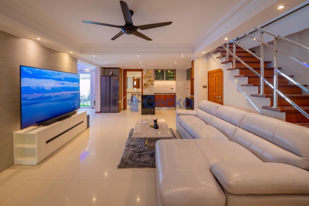 4 Bedrooms House in Chateau Dale Tropical Villa  Jomtien H012864 (Photo 3)