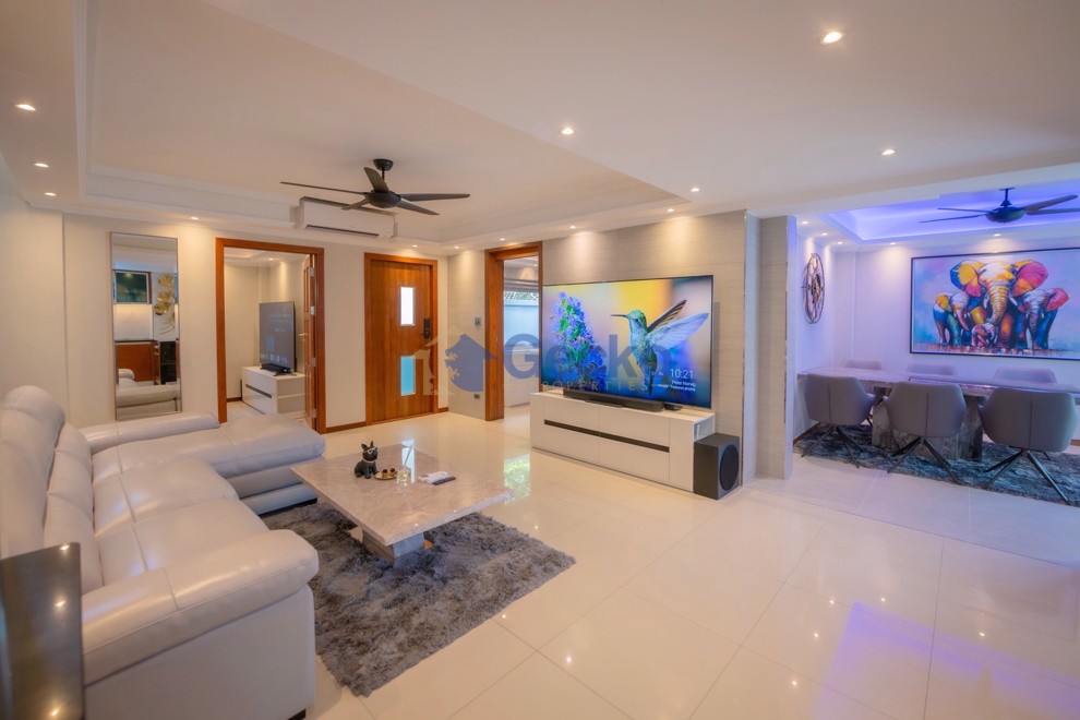 4 Bedrooms House in Chateau Dale Tropical Villa  Jomtien H012864 (Photo 4)