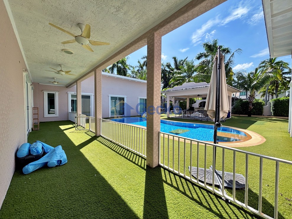 5 Bedrooms House in Santa Maria  East Pattaya H010559 (Photo 2)