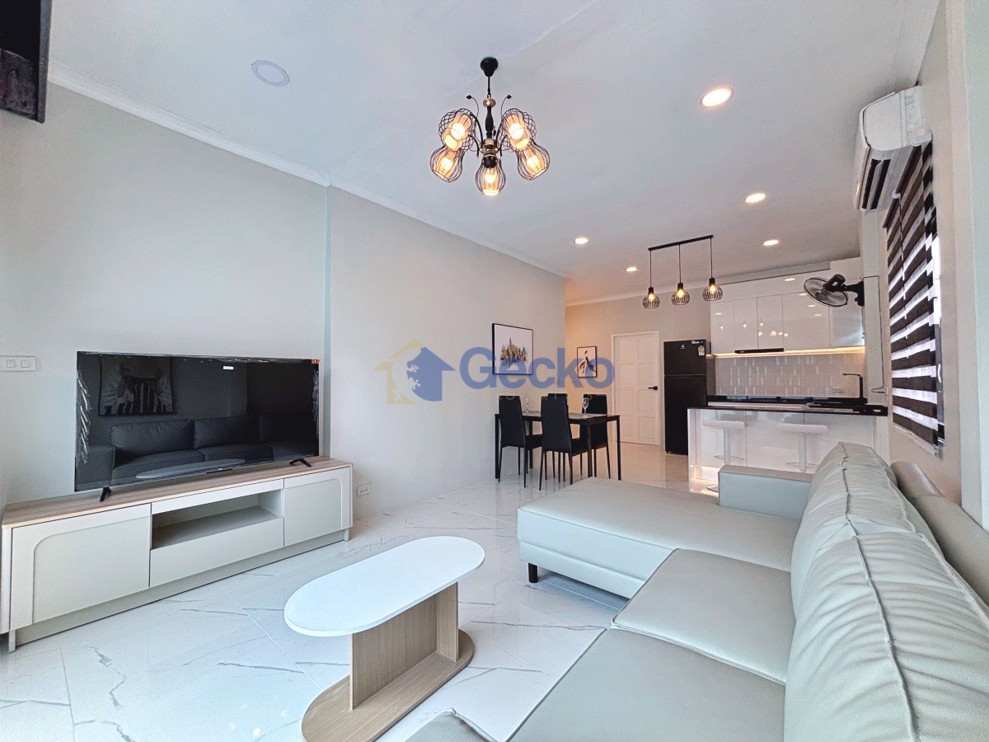 3 Bedrooms House  East Pattaya H012655 (Photo 4)