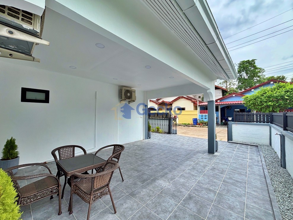 3 Bedrooms House  East Pattaya H012655 (Photo 3)
