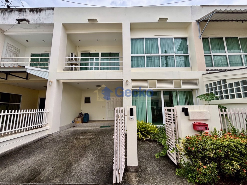 3 Bedrooms House in The Meadows  East Pattaya H012874 (Cover Photo)