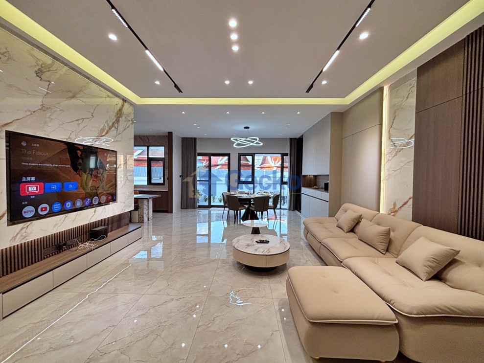 6 Bedrooms House in Eakmongkol 8  South Pattaya H012883 (Photo 4)
