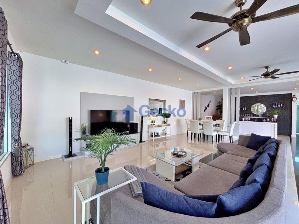 4 Bedrooms House in Piam Mongkhon Village   Huay Yai H012876 (Photo 4)
