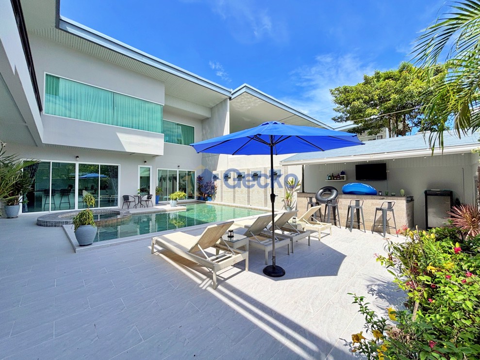 4 Bedrooms House in Piam Mongkhon Village   Huay Yai H012876 (Photo 2)