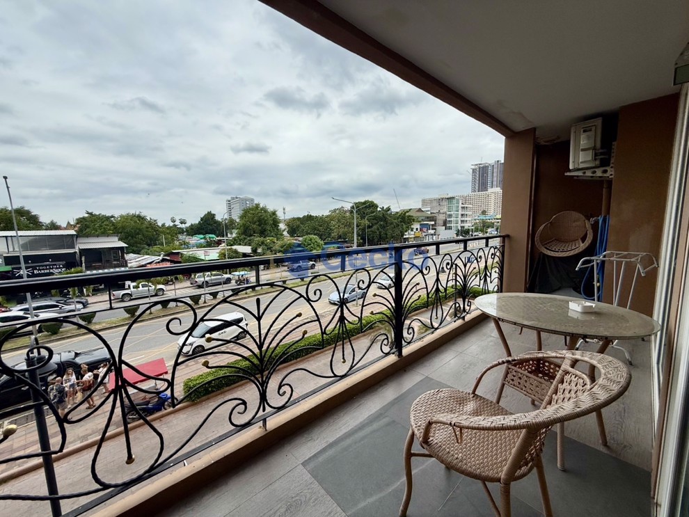 2 Bedrooms Condo in Atlantis Condo Resort Jomtien C012890 (Cover Photo)