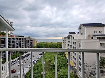 2 Bedrooms Condo in Grand Florida Beachfront Condo Resort Na Jomtien C012895