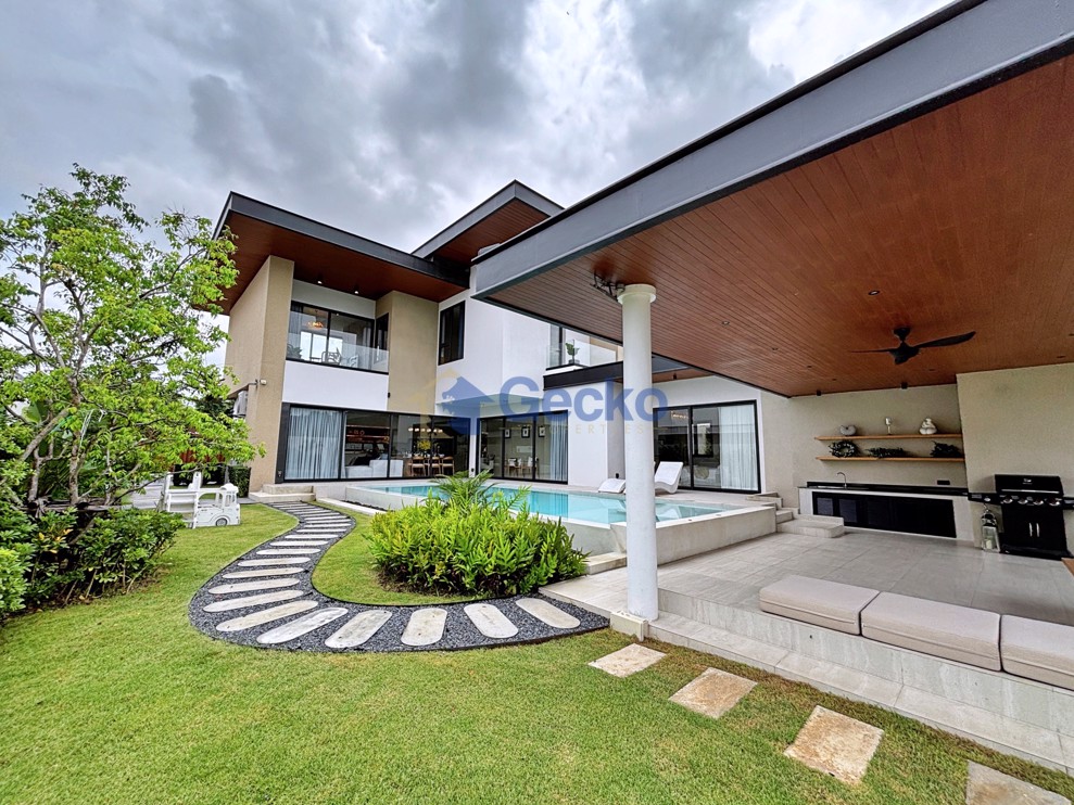 4 ห้องนอน บ้าน in Prime Habitat Pool Villa  พัทยาตะวันออก H011098 (Photo 1)