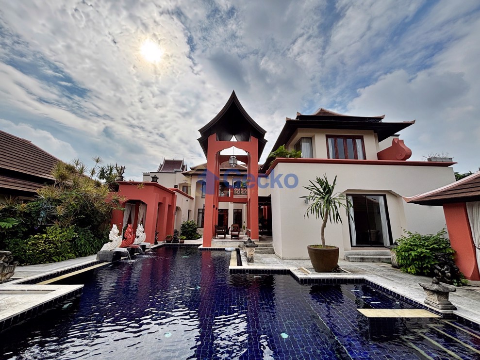 5 Bedrooms House in Phutara  East Pattaya H012922 (Cover Photo)