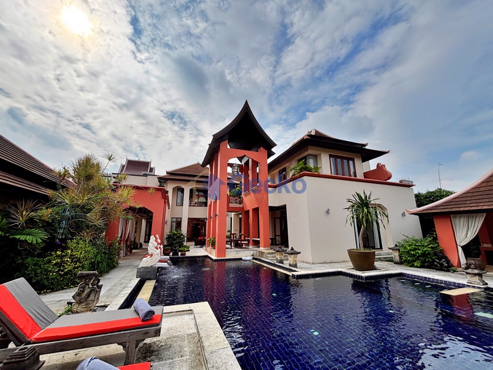 5 Bedrooms House in Phutara  East Pattaya H012922 (Photo 1)