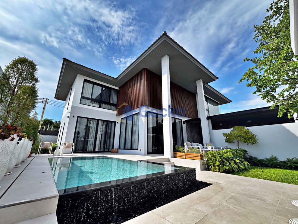 4 Bedrooms House in Veera Grand Pattaya  East Pattaya H012765 (Cover Photo)